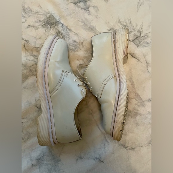 White Doc Martin Lace-ups—Men’s UK 6 - Picture 3 of 6